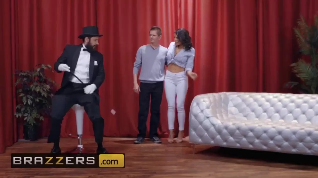 ❤️Студия Brazzers. Смотреть секс Браззерс онлайн или скачать видео.