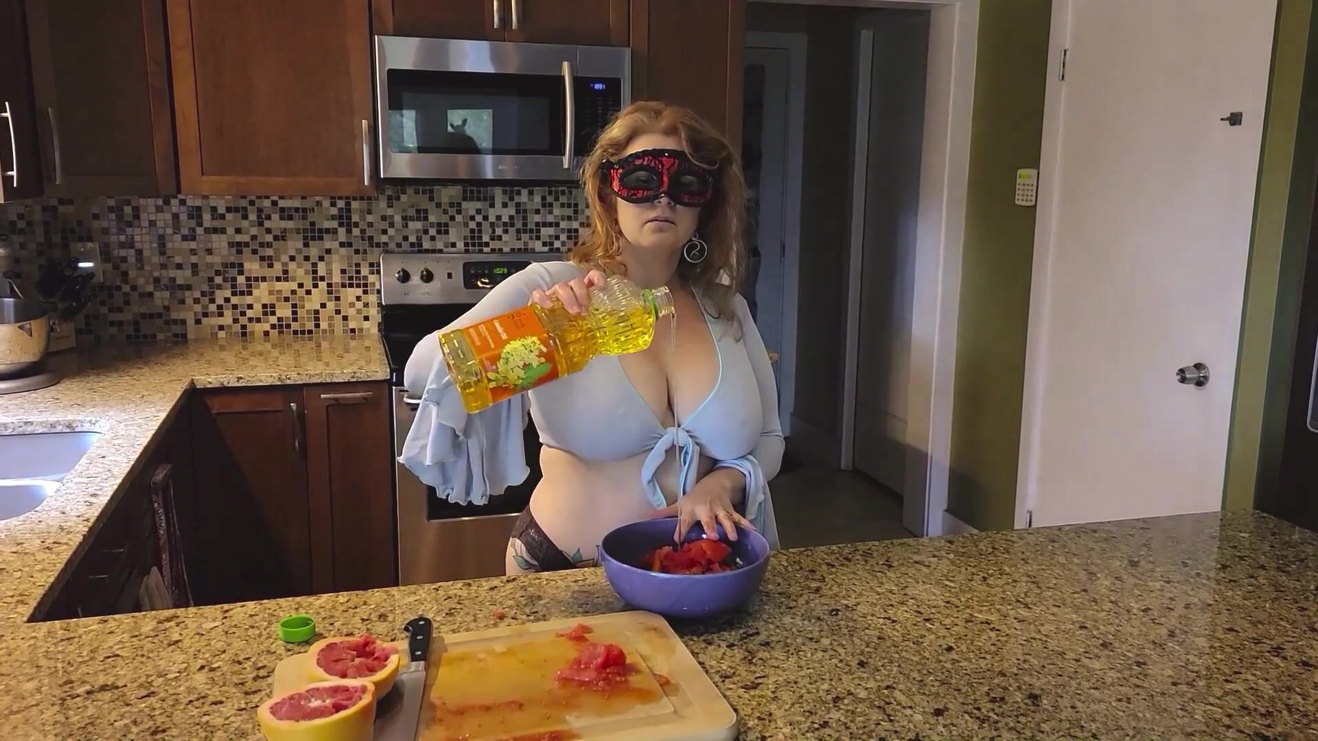 Food Porn Tits - Slicing and crushing Food and RUBBING it into MY BIG MILF BOOBS watch online