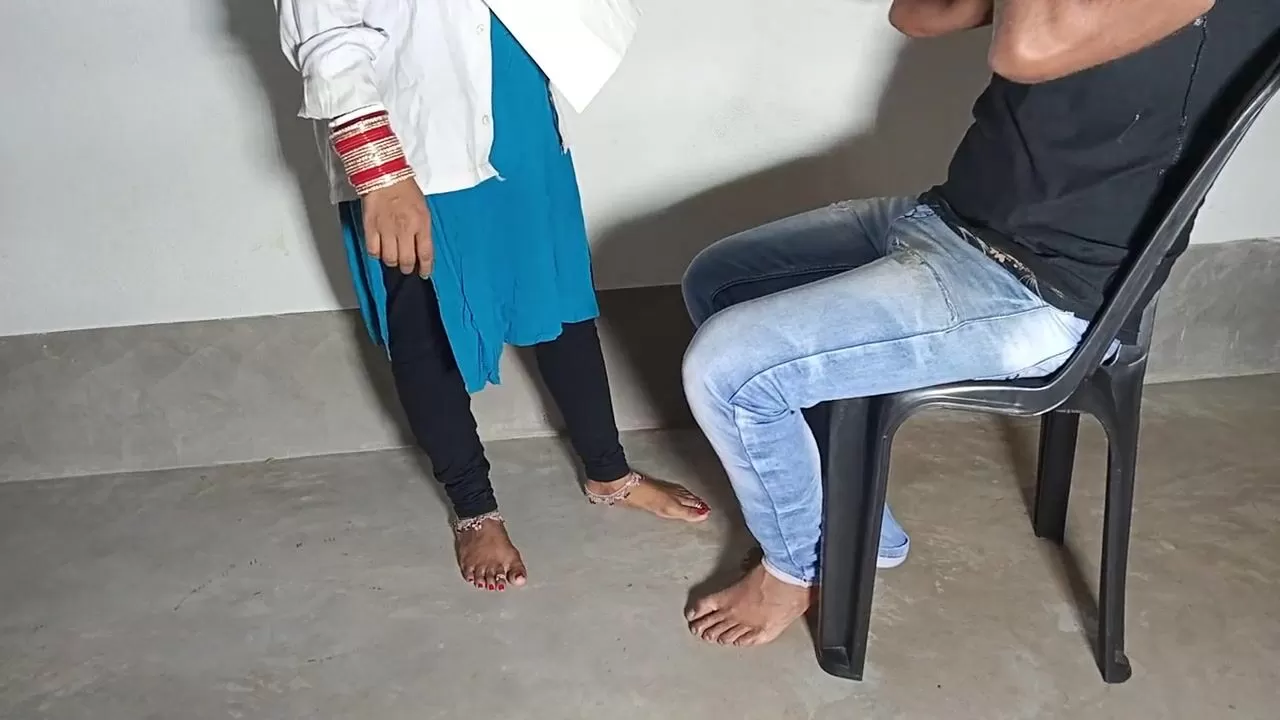 Nurse Hostel Sex - Hospital Me Nurse Ko Patakar Vahi Chair Par Chod Diya watch online