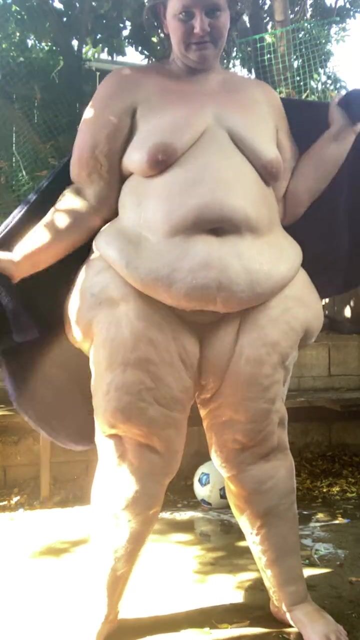 chubby slut wife exibitionist