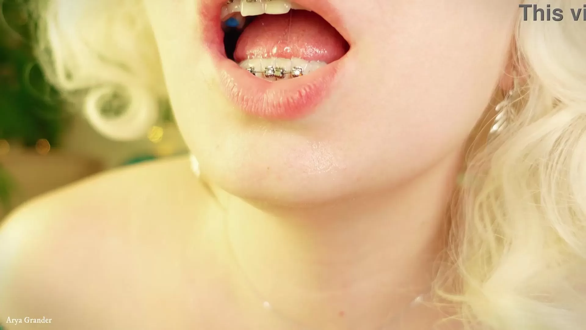 Brackets mouth tour - vore fetish - close up ver en línea