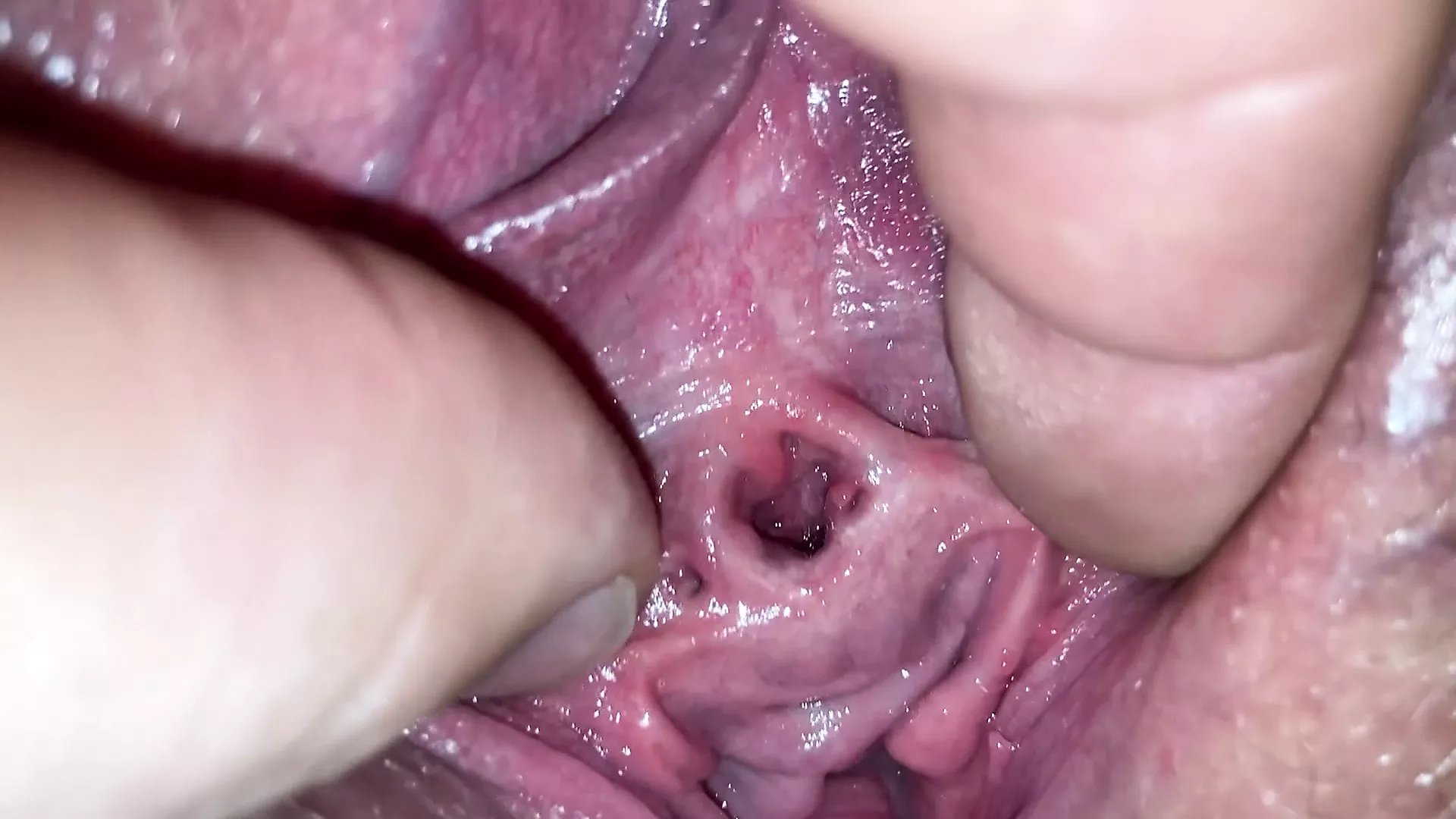 Exposed close up pov BBW open peehole fingering. BBW ass worship. Borr and Sirens Delight pic