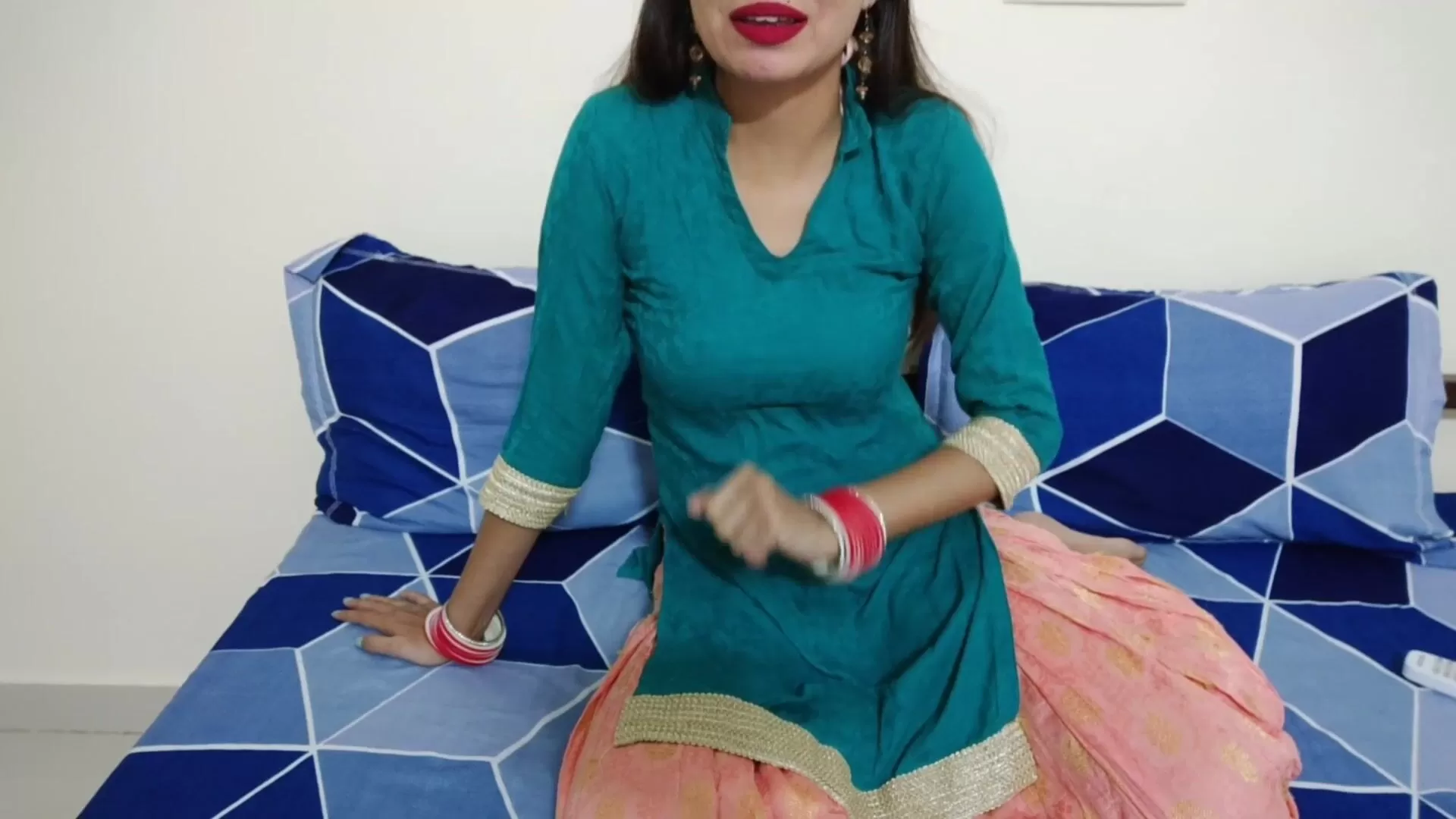 Hot beautiful Milf bhabhi roleplay sex with innocent devar! Indian xxx saarabhabhi6 clear Hindi audio watch online