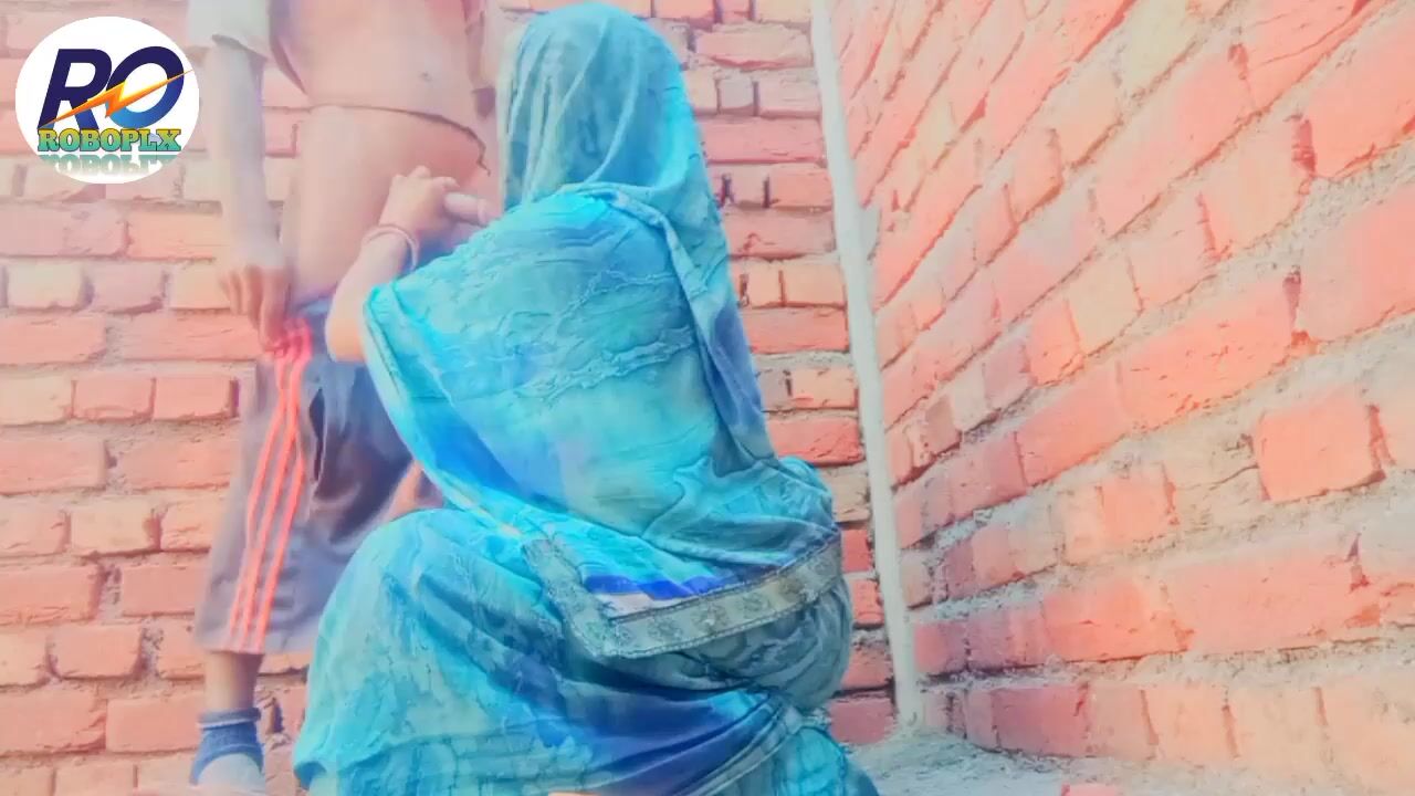 Hindi audio aawaj me mom ko finger karhe hua dekha liya