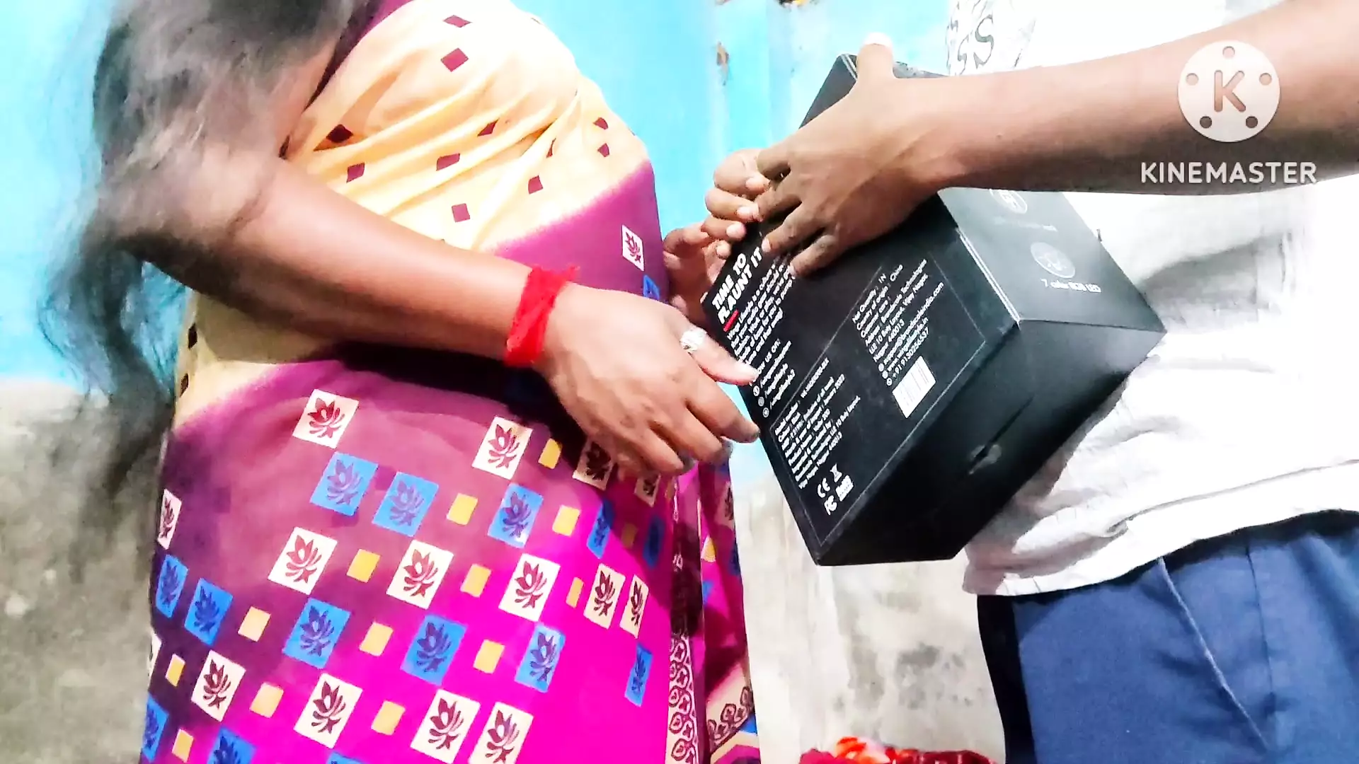 1920px x 1080px - Step mama ne step son ki birthday per die gift with Hindi audio watch online