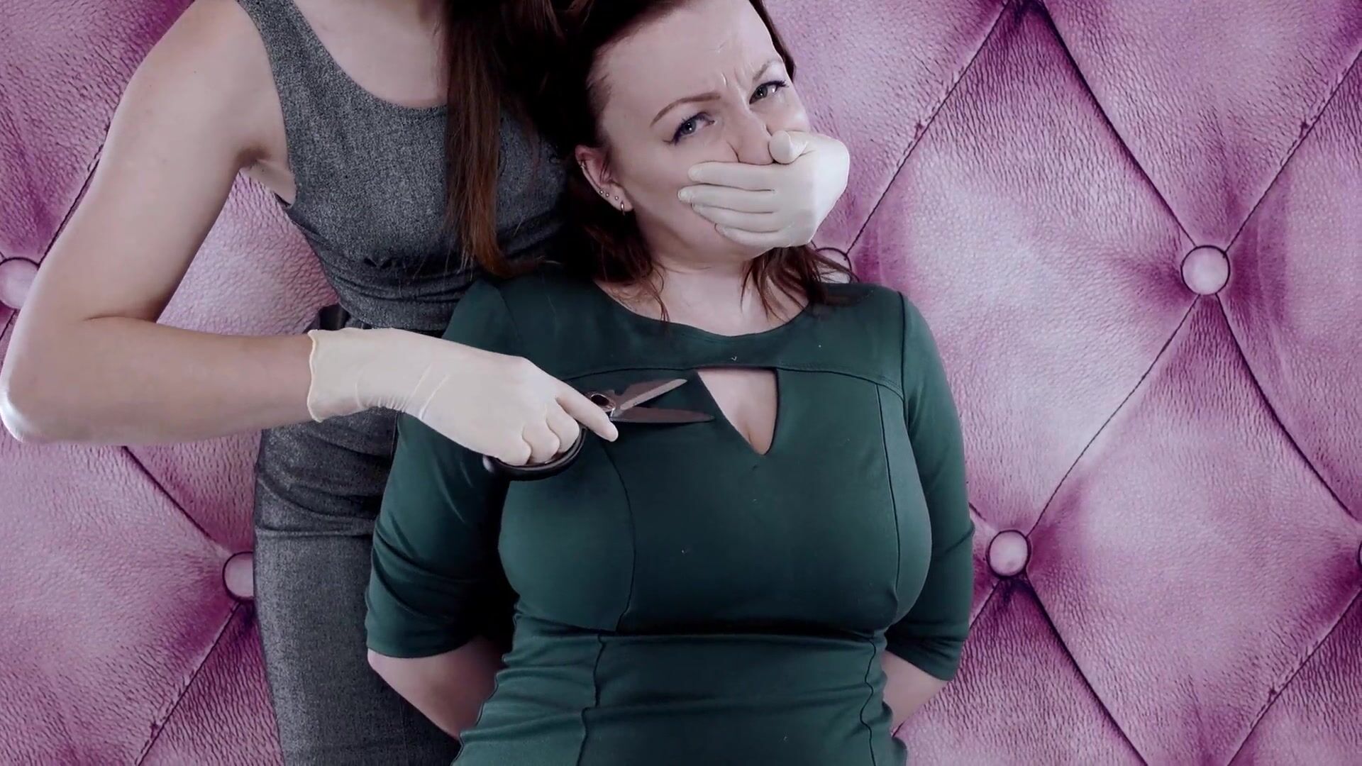 Lesbian roleplay cut dress fetish and medical latex gloves (Arya Grander and Mistress Priest) watch online