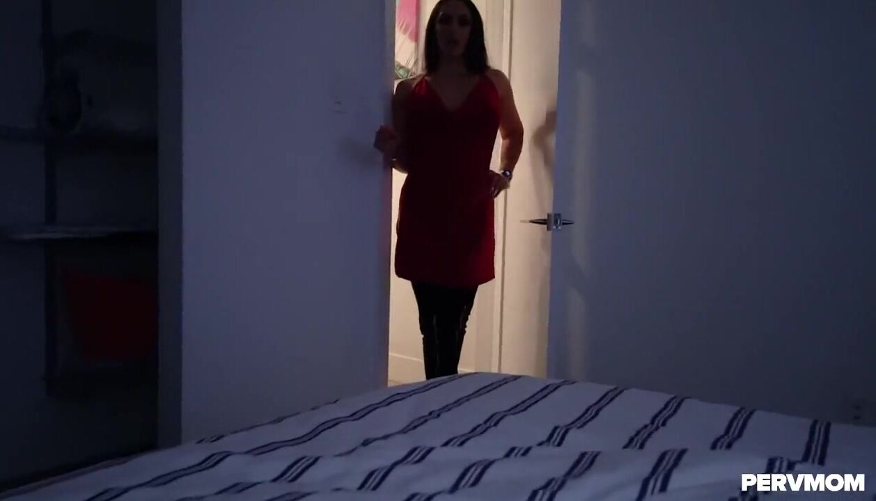 Brazzers Divorce Mom Sex Video - Stepmom We Can't Do this Although U divorced With My daddy watch online