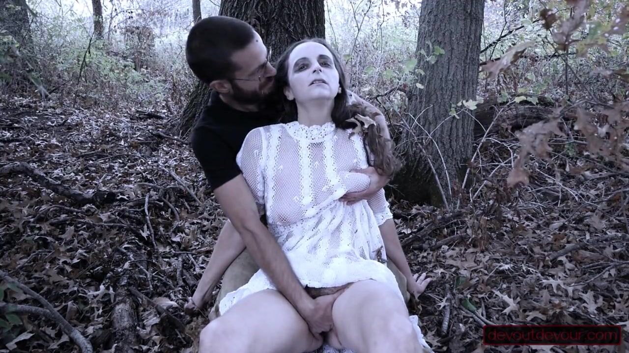 Halloween Scene: this chab Finds Ghost in Woods, gives her fresh Life with  Squirt and Facefucking