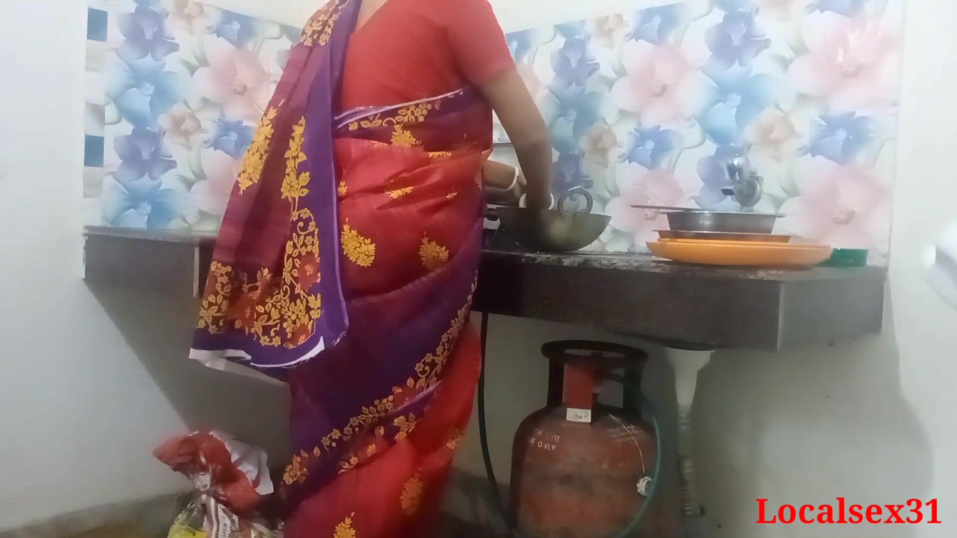 Desi Bengali desi Village Indian Bhabi Kitchen Sex In Red Saree ( Official Video By Localsex31) watch online
