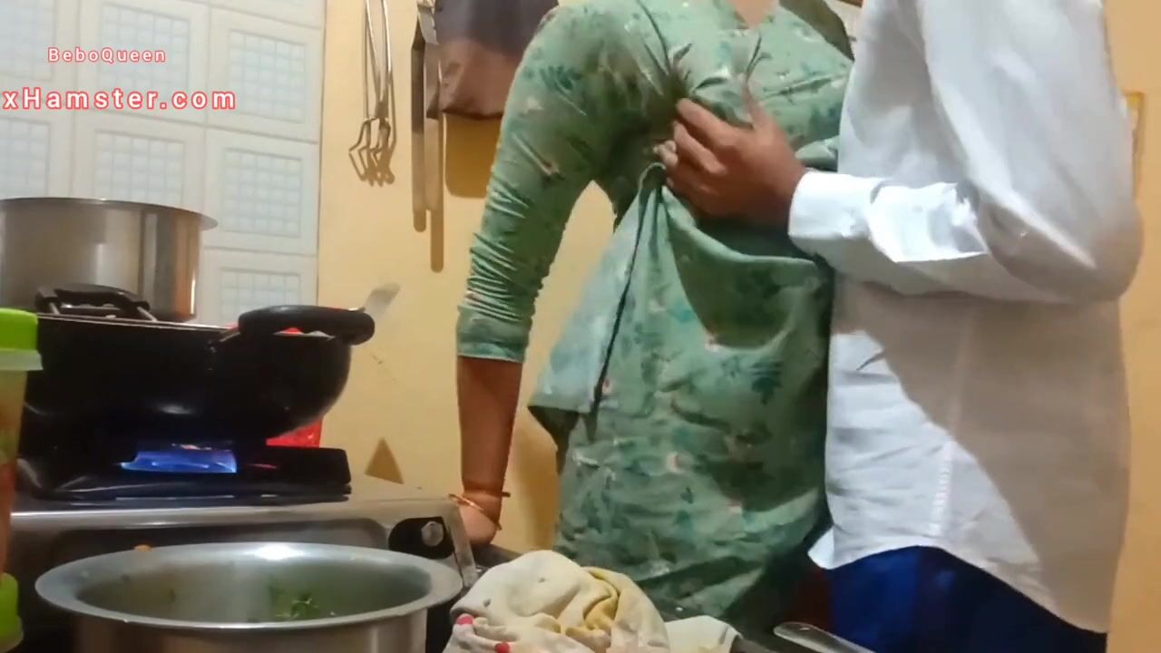 Indian Bhai-Bahan Fuck In Kitchen Clear Hindi Audio regarder en ligne