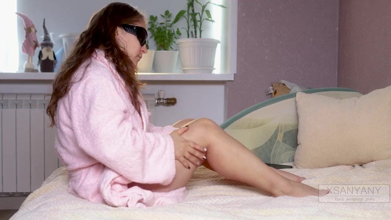 Allys madre receives concupiscent con masaje y gives su muff- XSanyAny ver en línea imagen