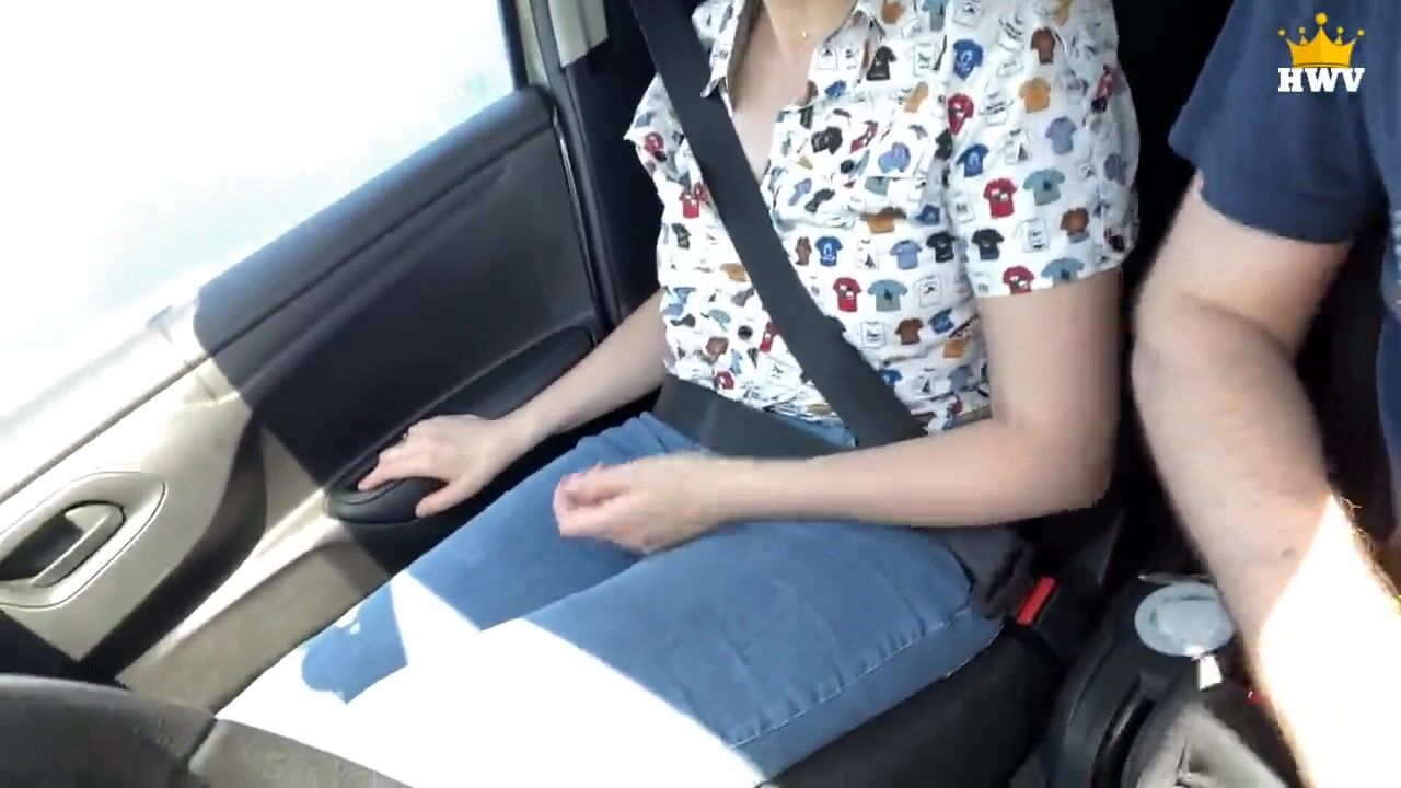 Mature milf forgot to take money from her husband, had to pay the taxi driver with a pussy and a blowjob in the throat watch online