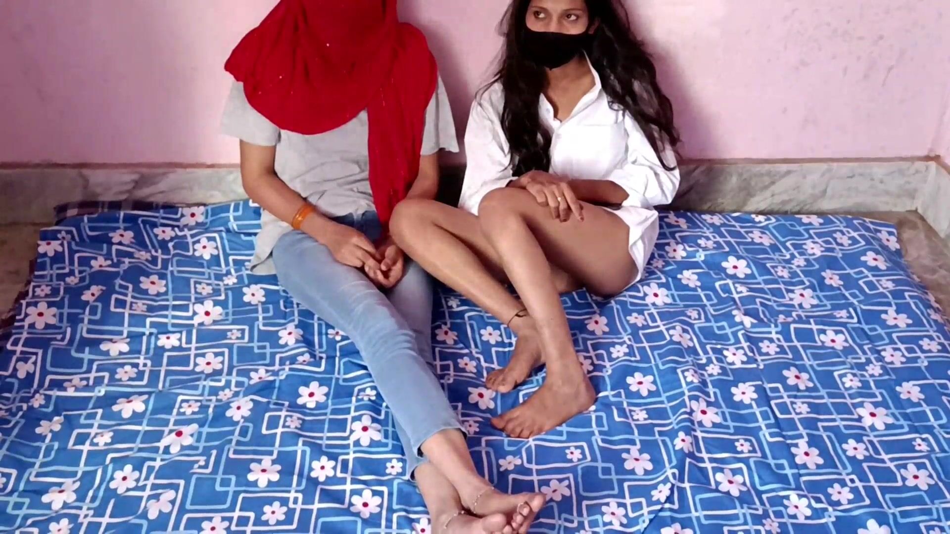 Muslim Blue Bf - Muslim girl got her widowed mother fucked by Hindu boyfriend XXX Threesome  Porn watch online