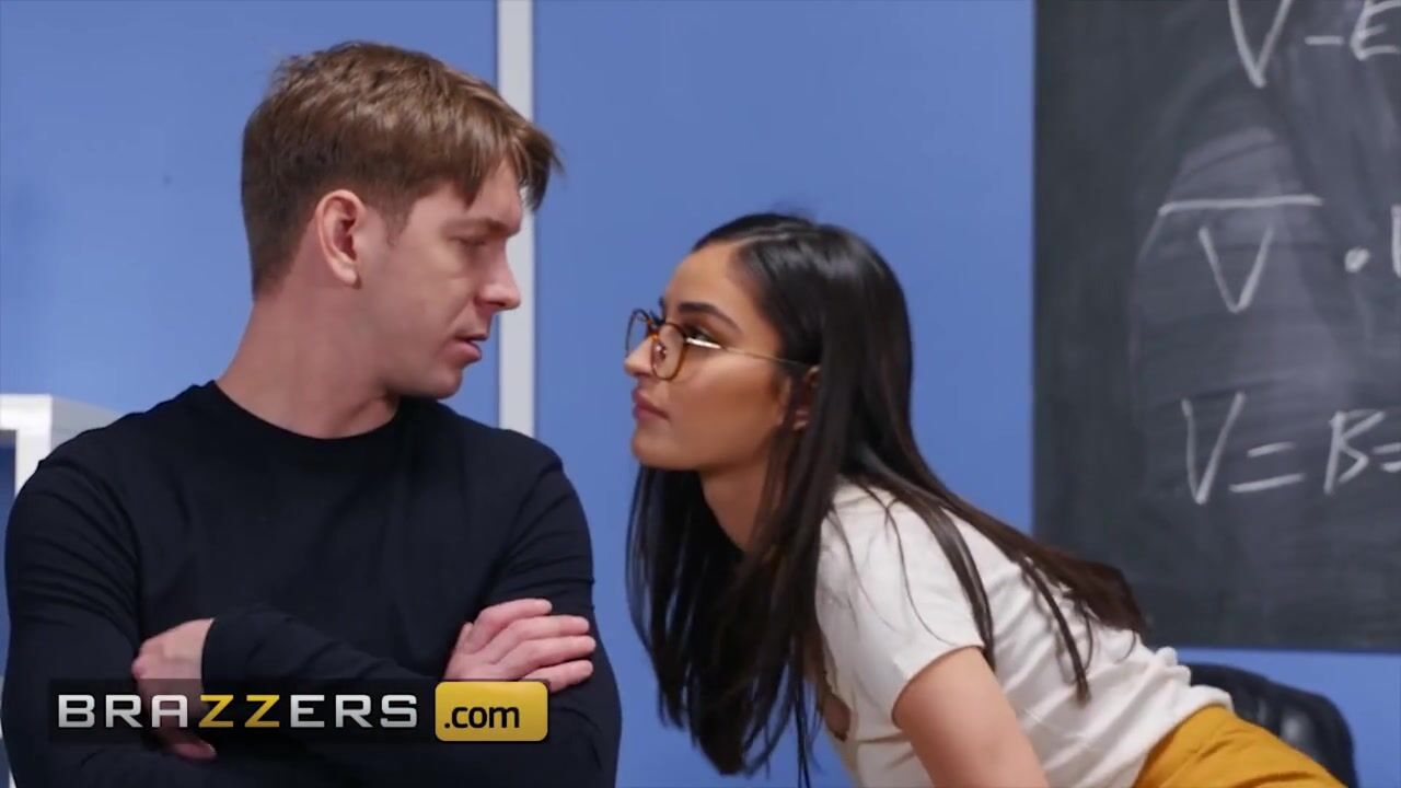 Brazzers - Horny Markus Dupree Dominates Emily Willis Tight Cute Ass  смотреть онлайн