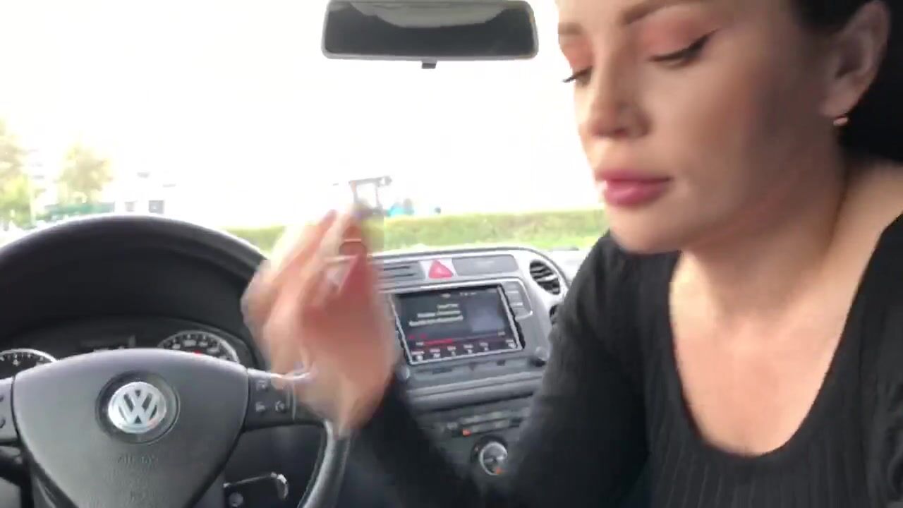 Every day she gives a blowjob in the car and swallows cum watch online pic pic