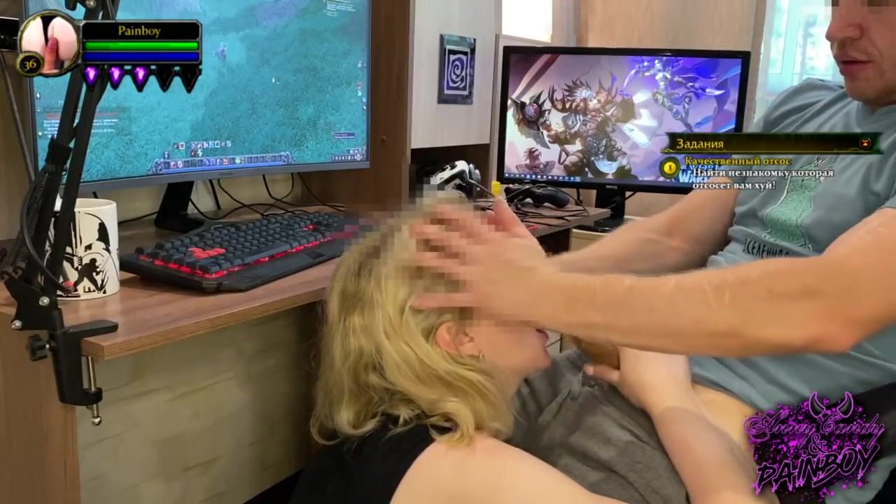 Девушка отсосала мой член во время игры в World of Warcraft я кончил ей на  лицо AnnyCandyPainboy