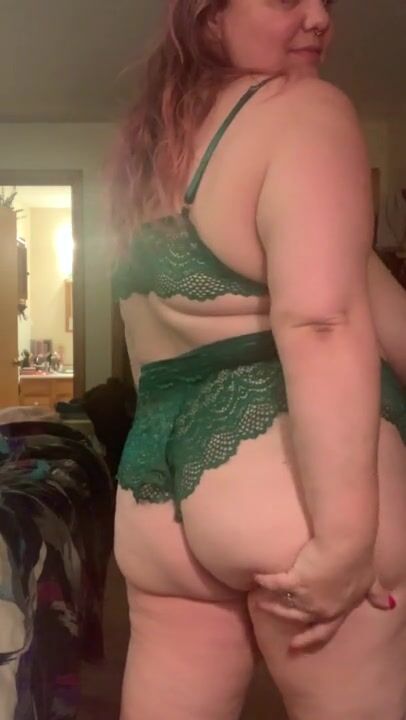 trying on Green Huge Tits watch online